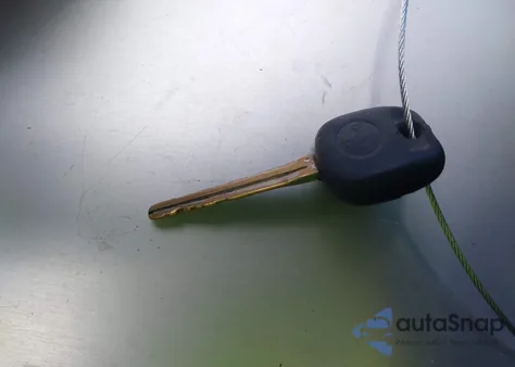 2005 Toyota Corolla Ce z USA, uszkodzony, nr VIN 1NXBR32E35Z567968